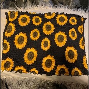 NWOT Rue 21 crop top. XL